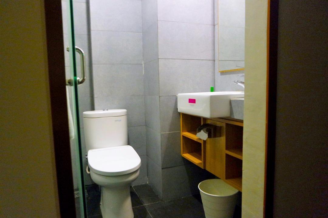 Maple Hotel Grogol Джакарта Екстериор снимка