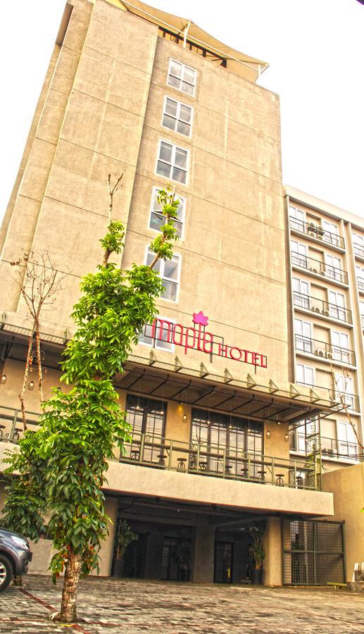 Maple Hotel Grogol Джакарта Екстериор снимка